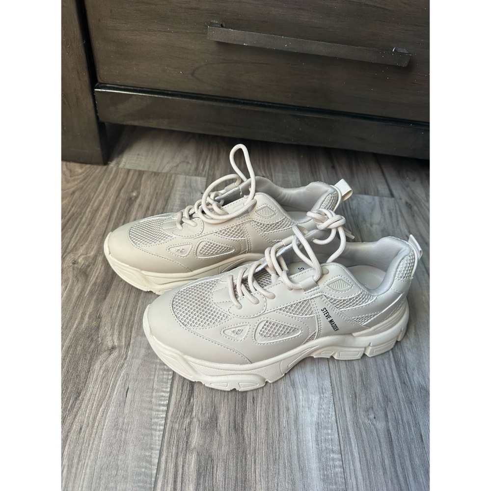 Steve Madden Cream Chunky Sneakers with Breathable Mesh